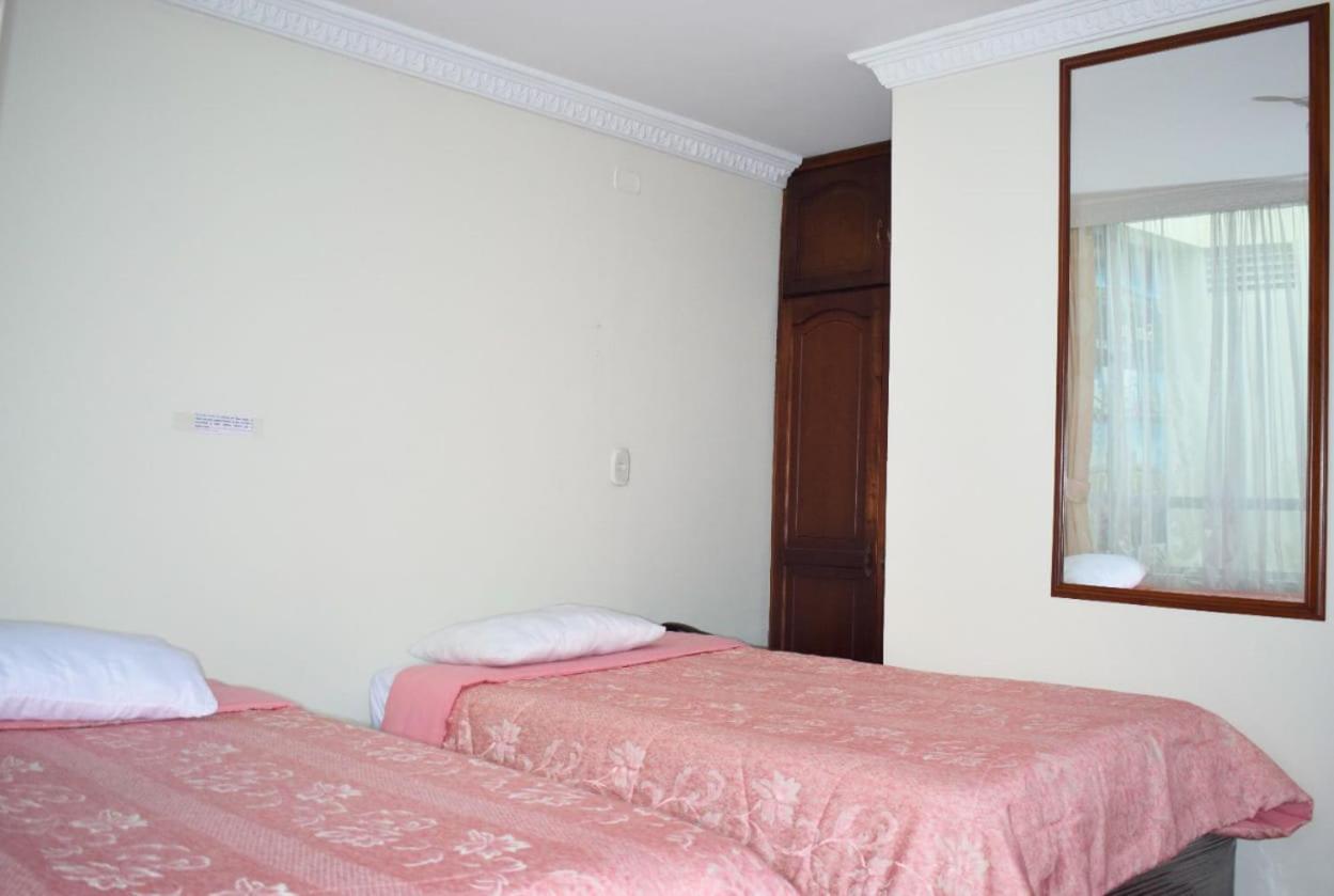 Hotel Sello Dorado Pasto Exterior photo